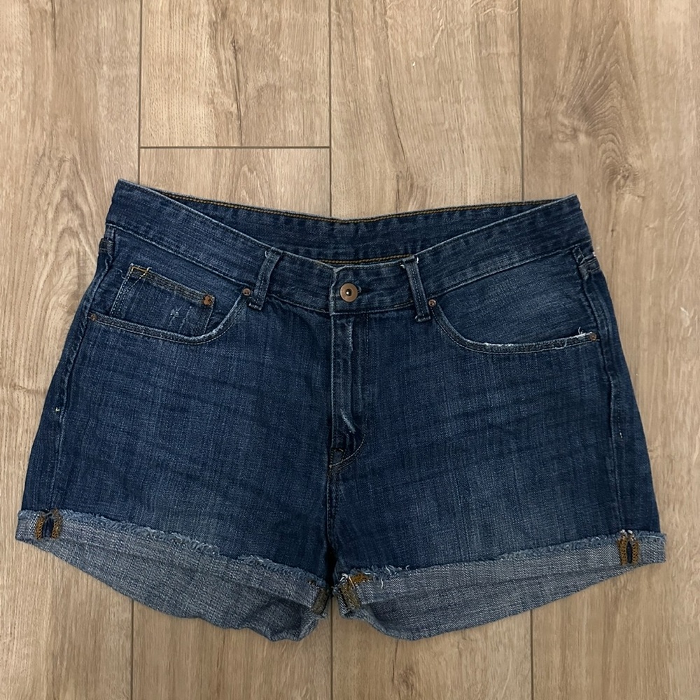 H&M women’s denim shorts